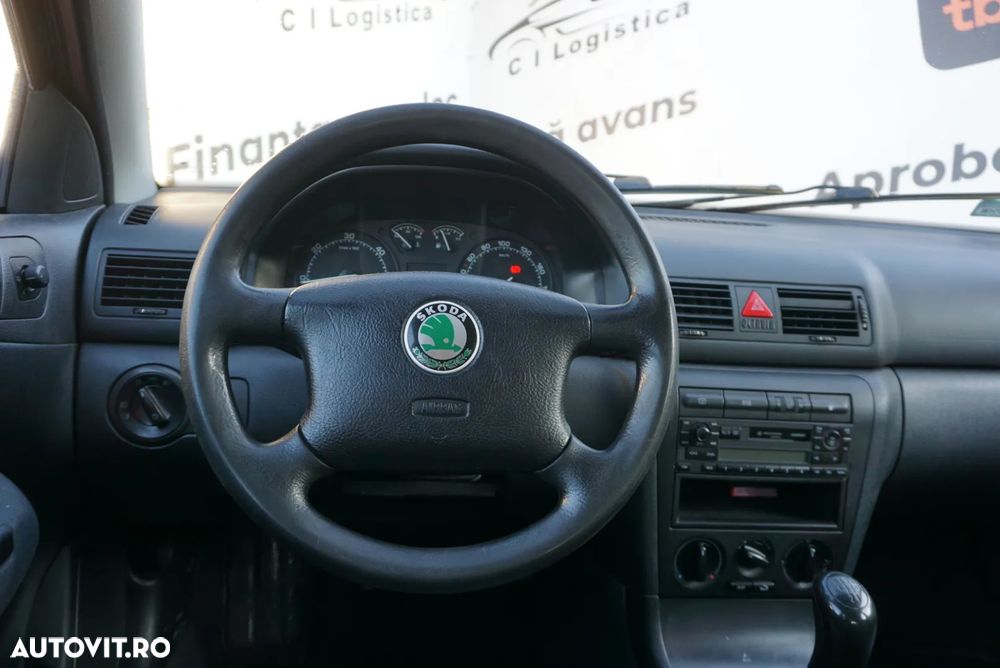 Skoda Octavia 1.9 TDI Combi Ambiente - 11