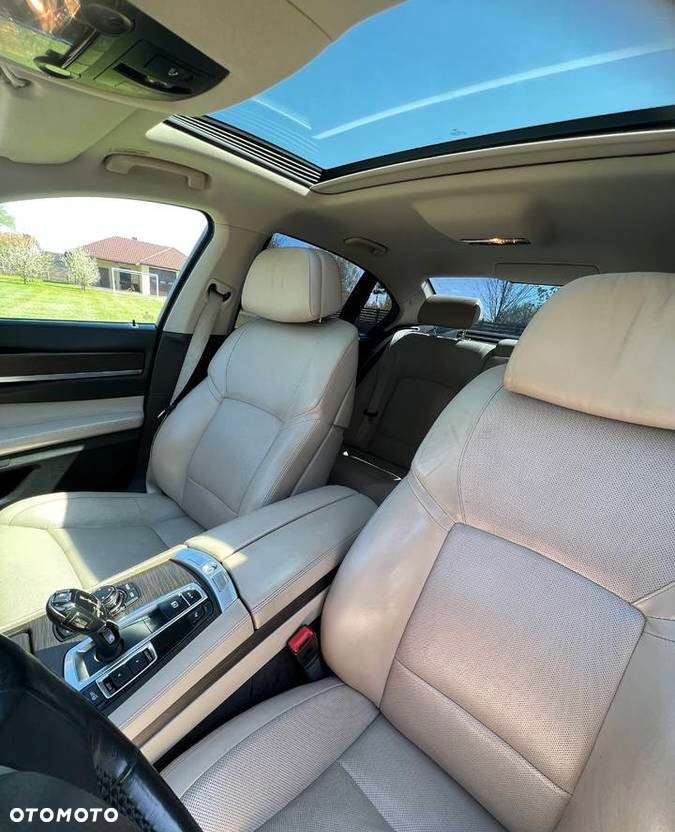 BMW Seria 7 740d - 9