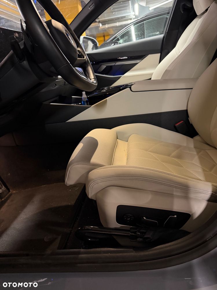 BMW Seria 5 520i mHEV M Sport sport - 15