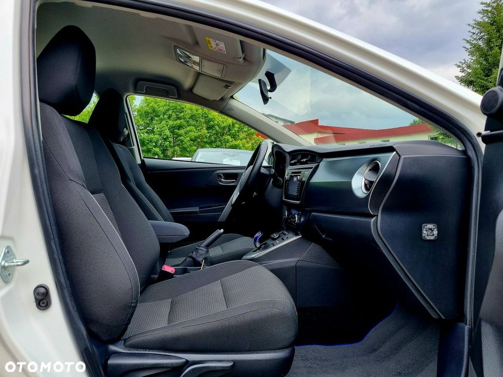 Toyota Auris Hybrid 135 Comfort - 11
