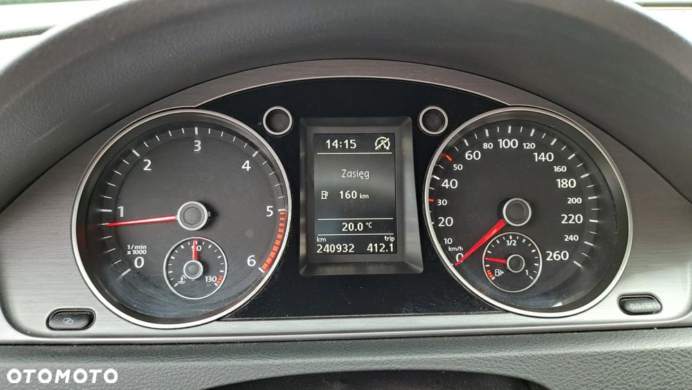 Volkswagen Passat 2.0 TDI BlueMotion Technology Exclusive - 14