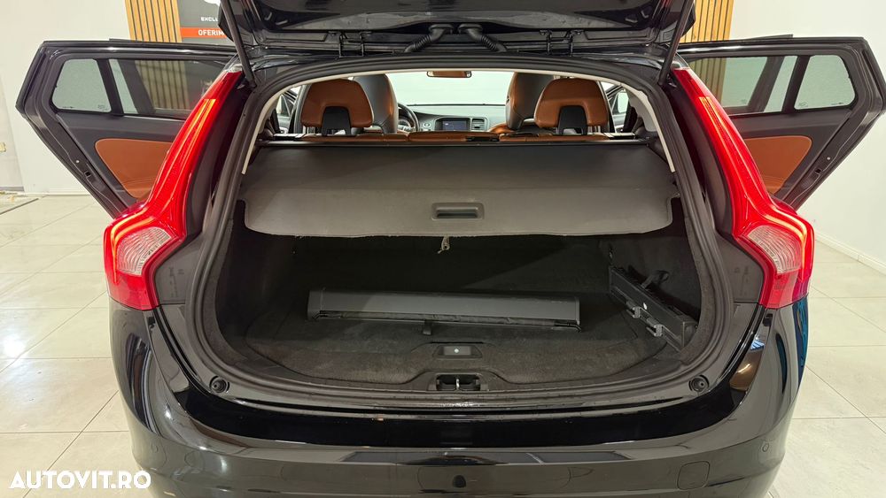 Volvo V60 D3 Momentum - 20