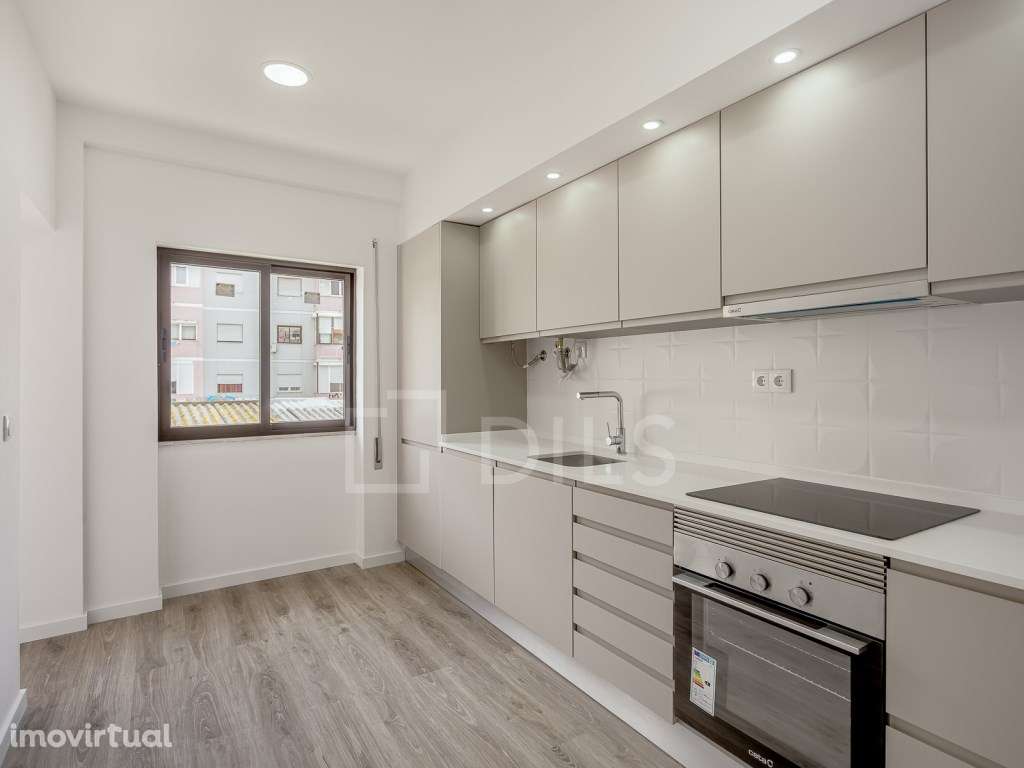 Apartamento T2 no Barreiro ,renovado, com marquise e vidros duplos - Grande imagem: 4/18