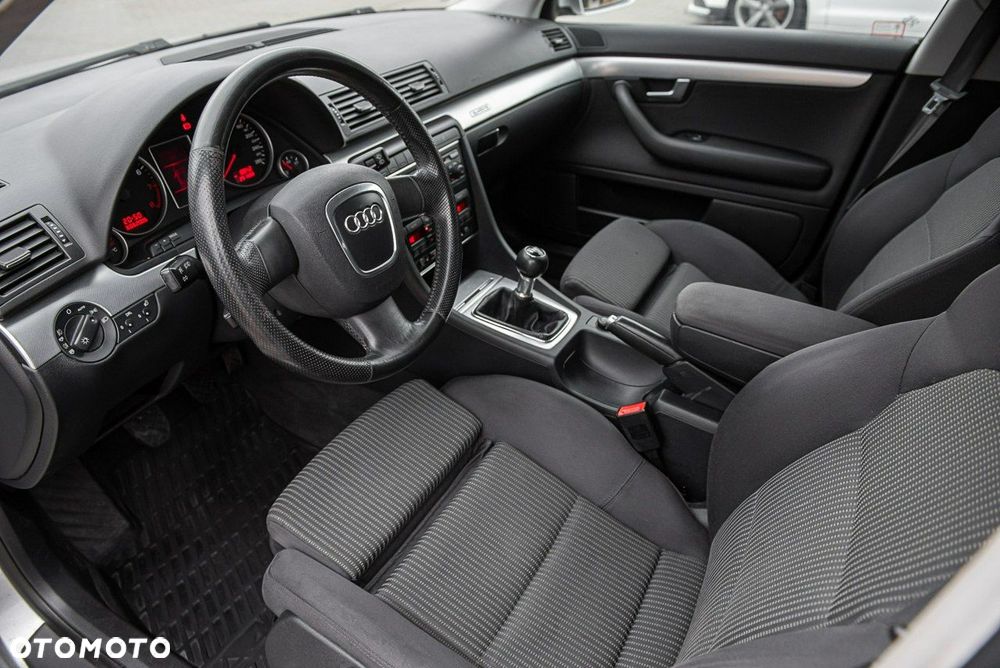 Audi A4 Avant 2.0T FSI Quattro - 6