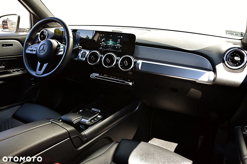 Mercedes-Benz GLB 200 7G-DCT - 21