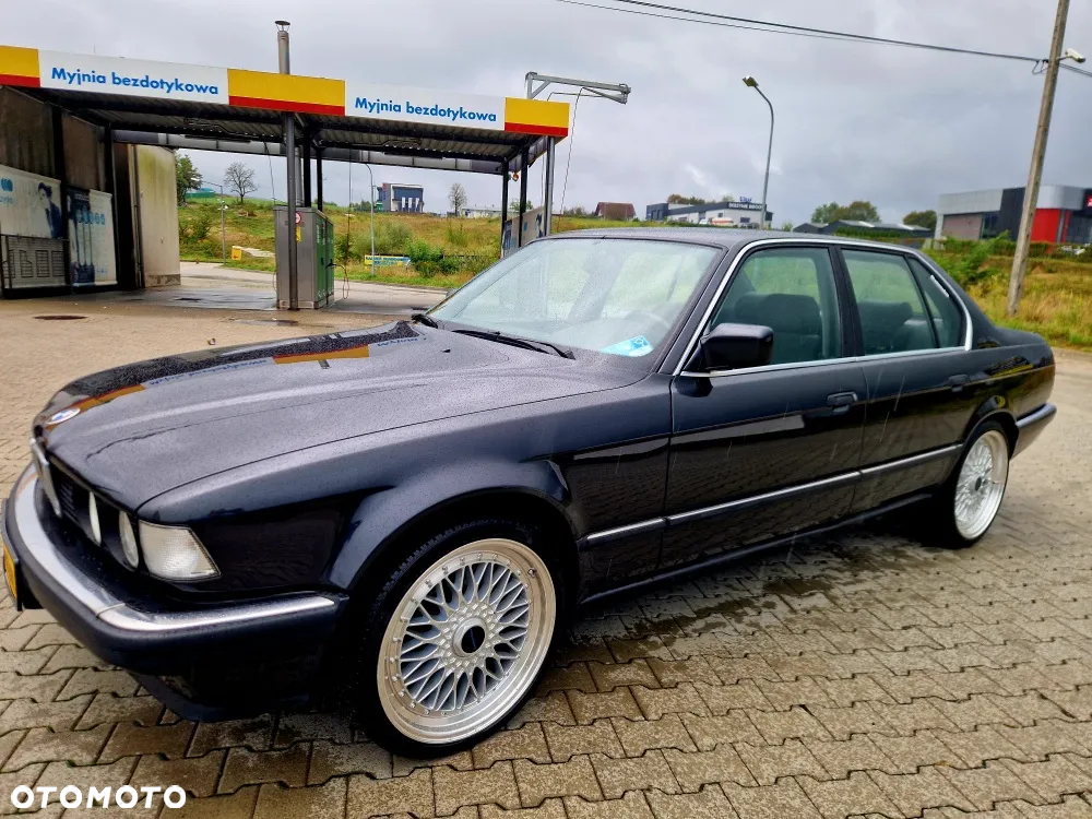 BMW Seria 7 - 18