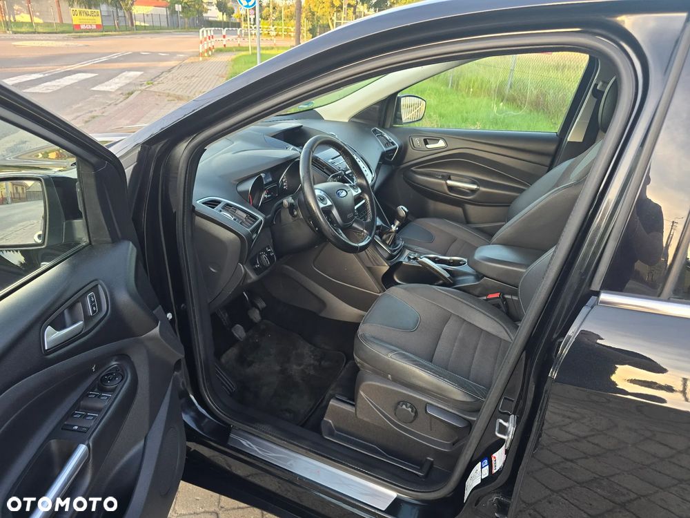 Ford Kuga 2.0 TDCi 2x4 Titanium - 11