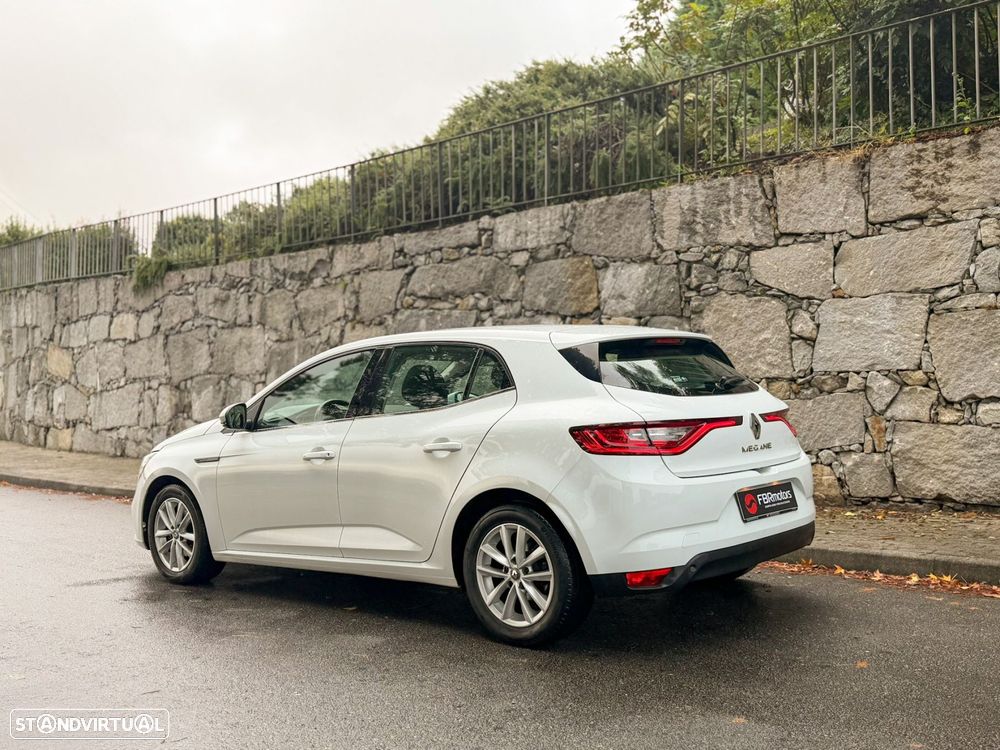 Renault Mégane 1.5 Blue dCi Intens - 4