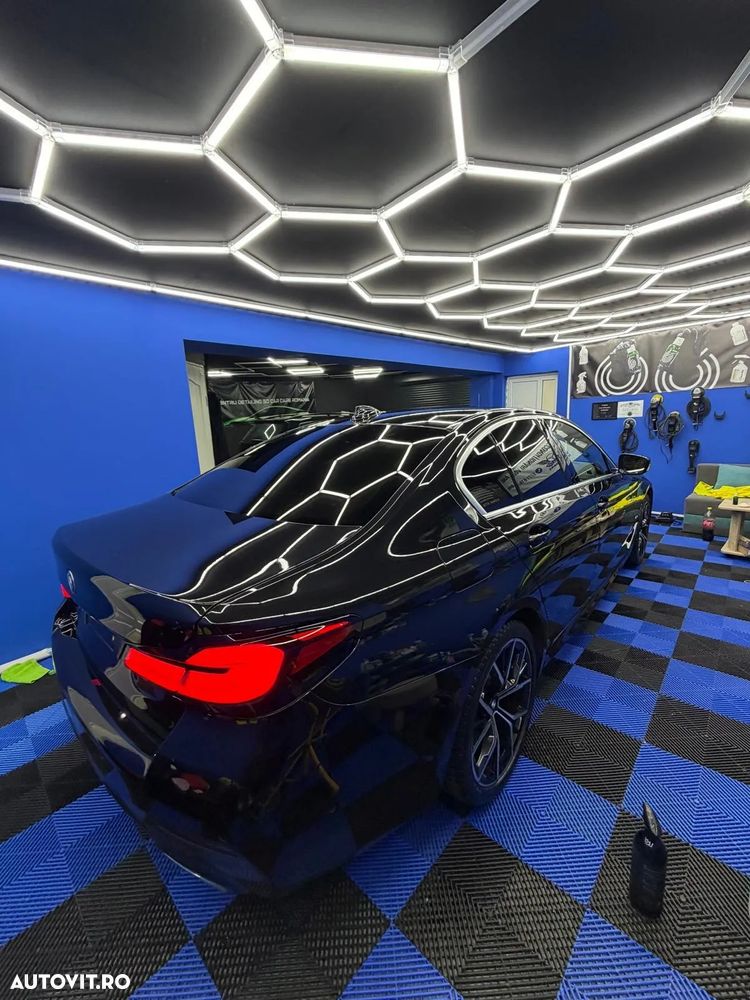 BMW Seria 5 520d xDrive AT MHEV - 12