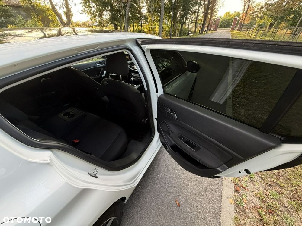 Peugeot 308 - 25