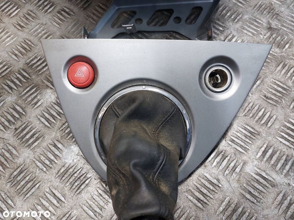 RADIO ODTWARZACZ + PANEL NAWIEWU + RAMKA KRATKA HONDA CIVIC VII HB - 3