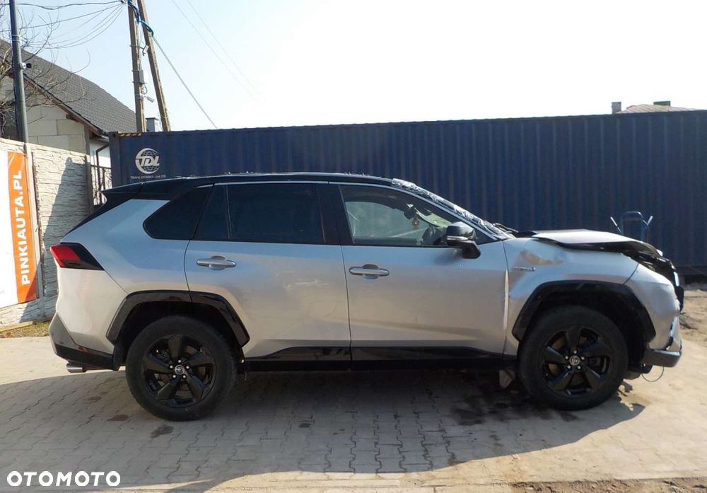 Toyota RAV4 - 16