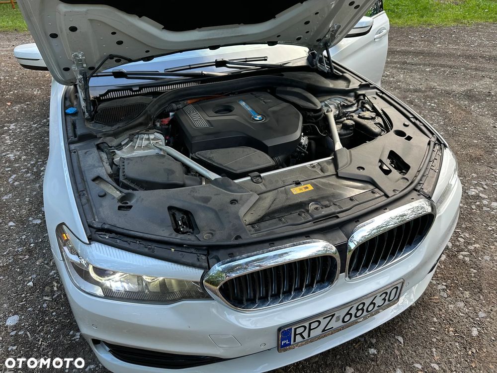 BMW Seria 5 530i xDrive Sport Line - 6