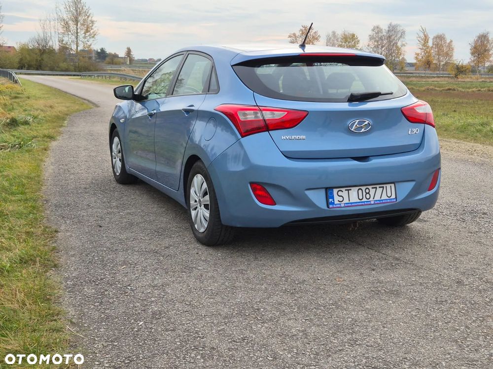 Hyundai i30 1.6 Classic + - 8