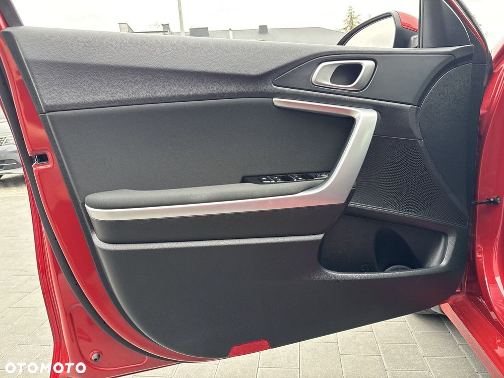 Kia Ceed 1.5 T-GDI M DCT - 12