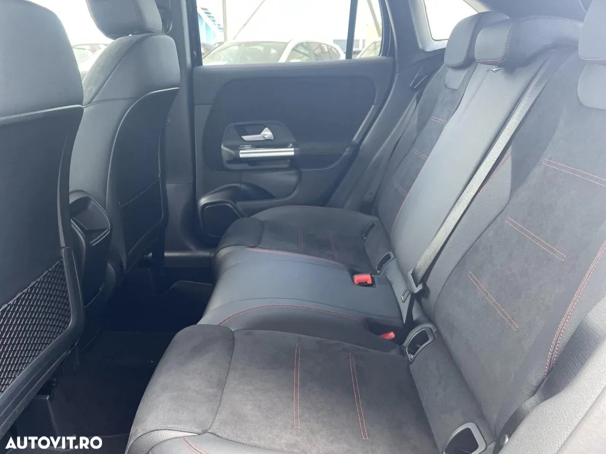 Mercedes-Benz GLA 250 e - 12