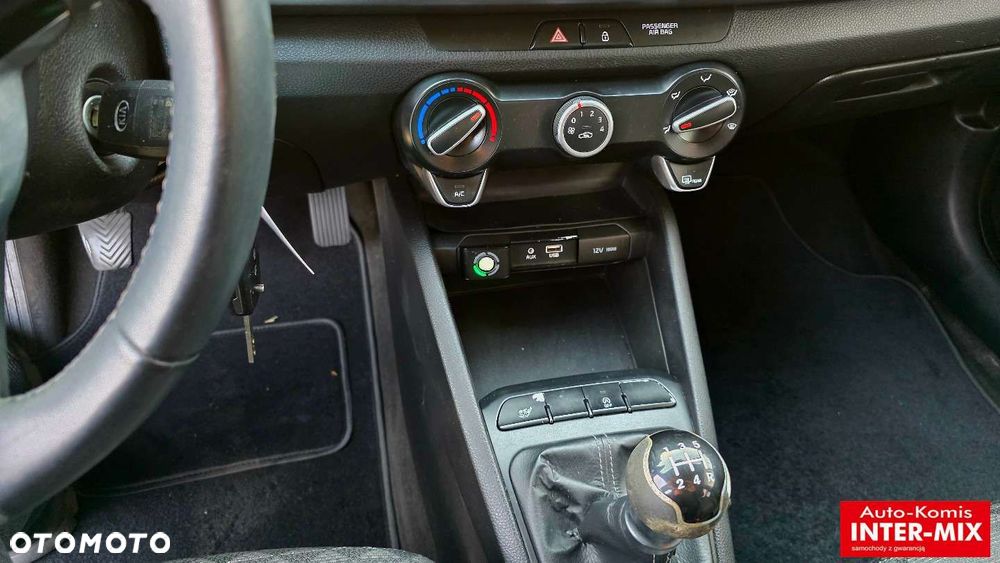 Kia Rio - 21