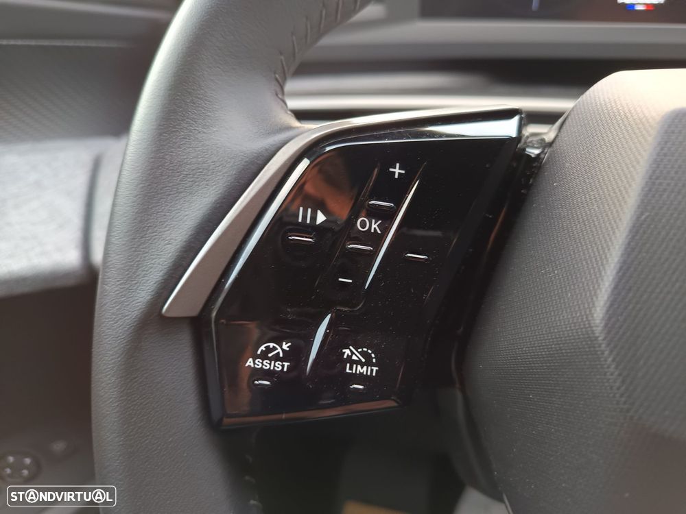 Peugeot E-5008 73 kWh Allure - 17