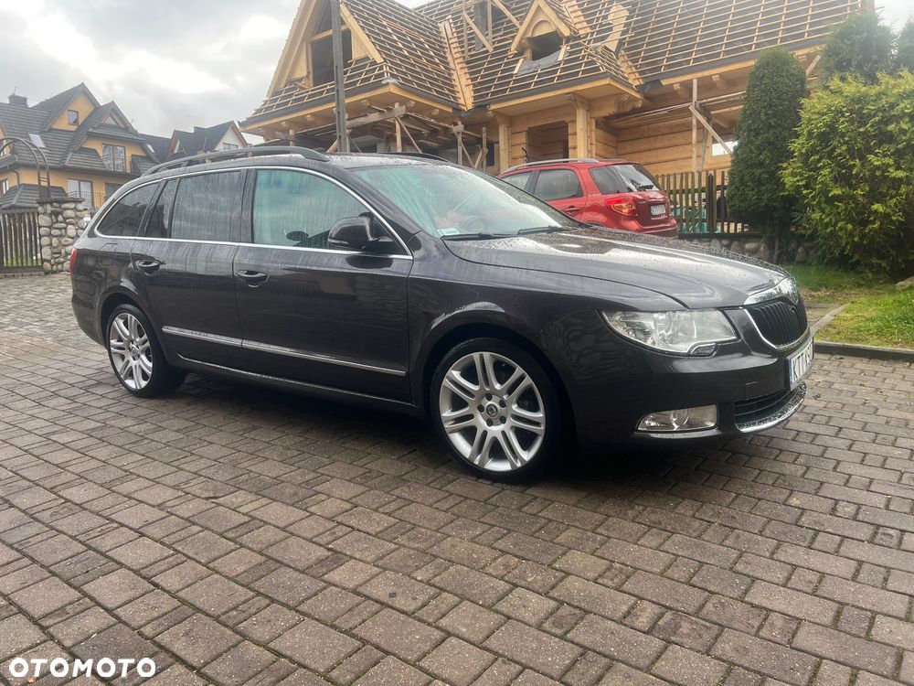 Skoda Superb 2.0 TDI Ambition DSG - 11