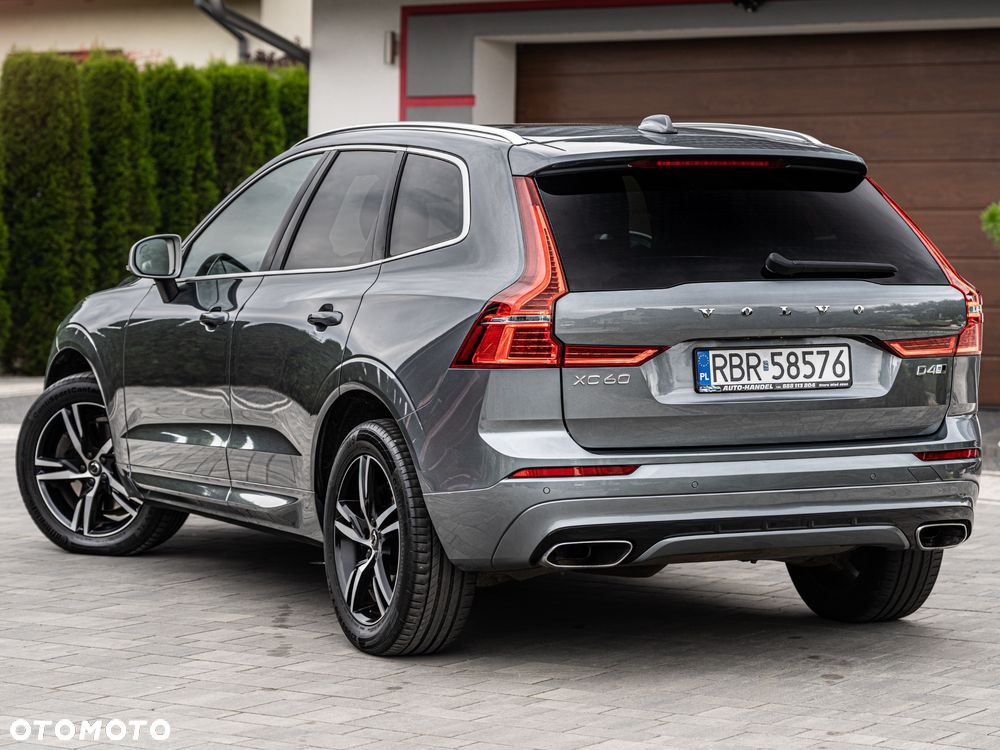 Volvo XC 60 D4 AWD Geartronic RDesign - 4