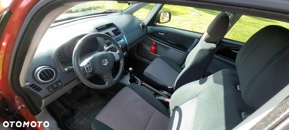 Suzuki SX4 1.6 GS / Premium 4WD - 16