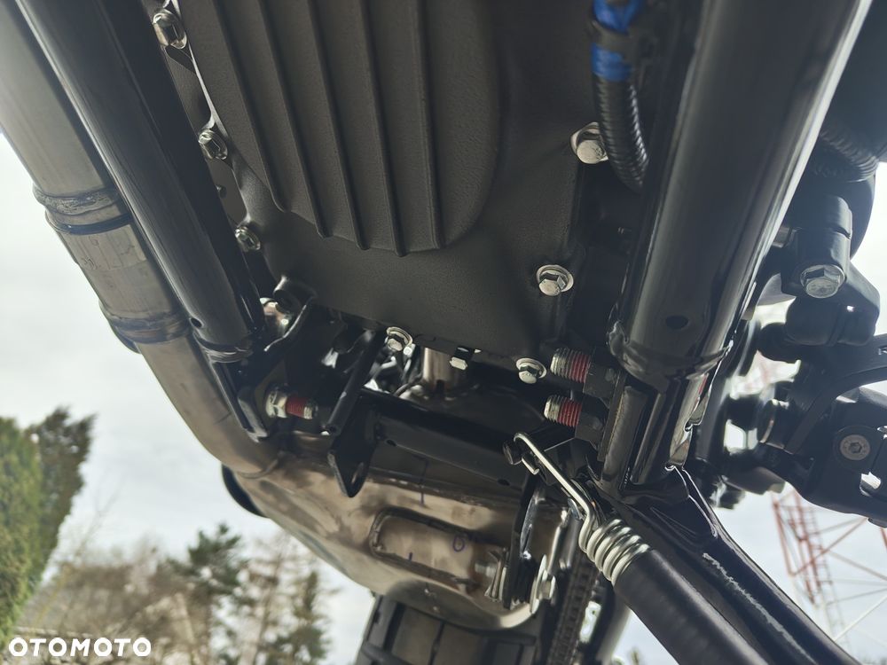 Royal Enfield Bear 650 - 12