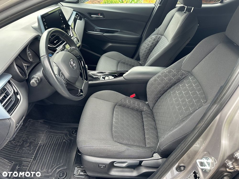 Toyota C-HR - 13