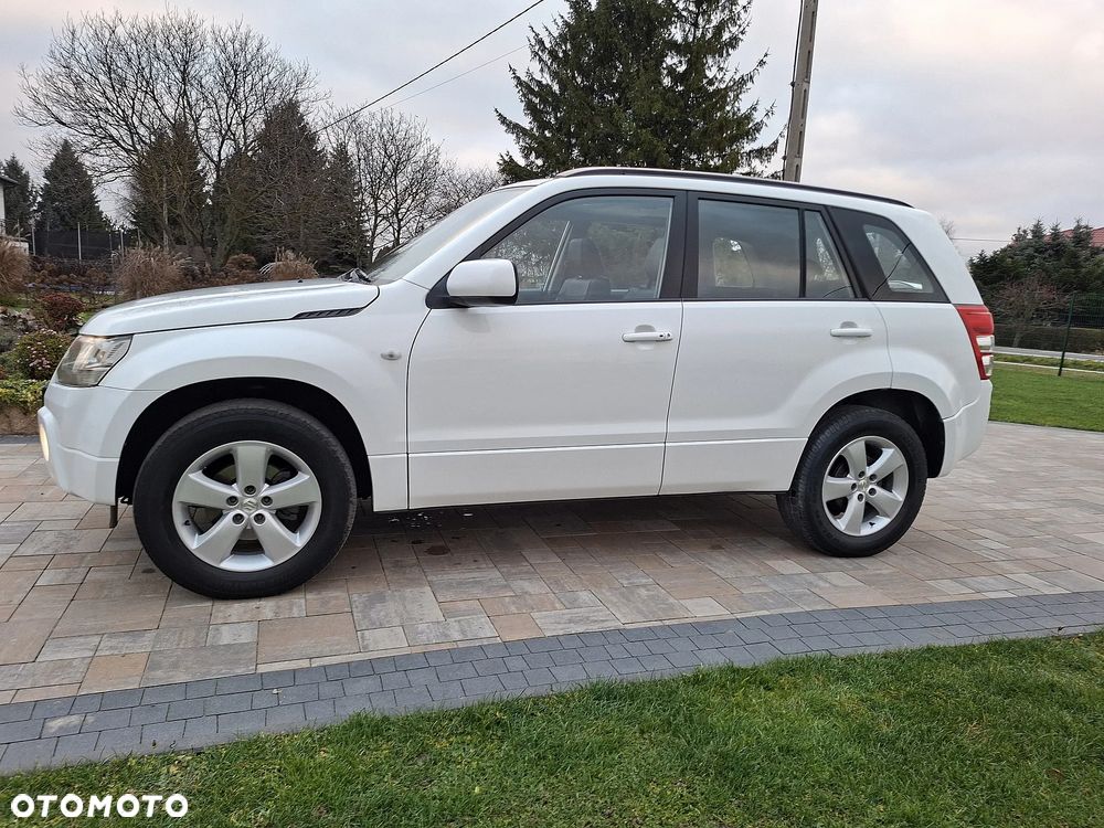 Suzuki Grand Vitara 2.0 De luxe - 1