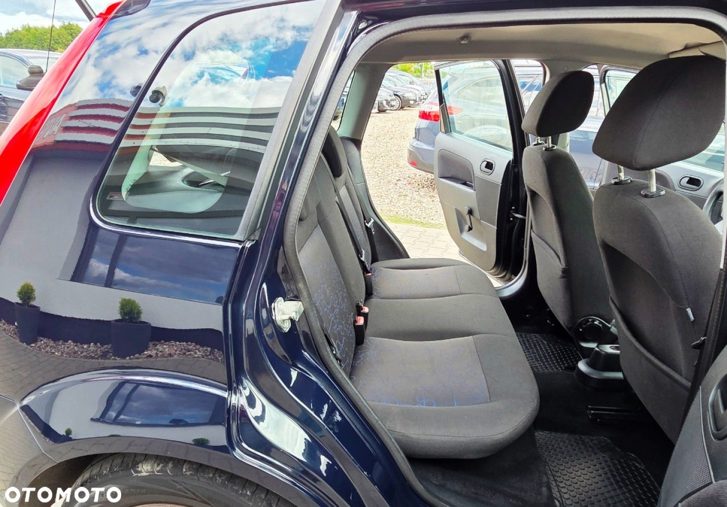 Ford Fiesta - 24