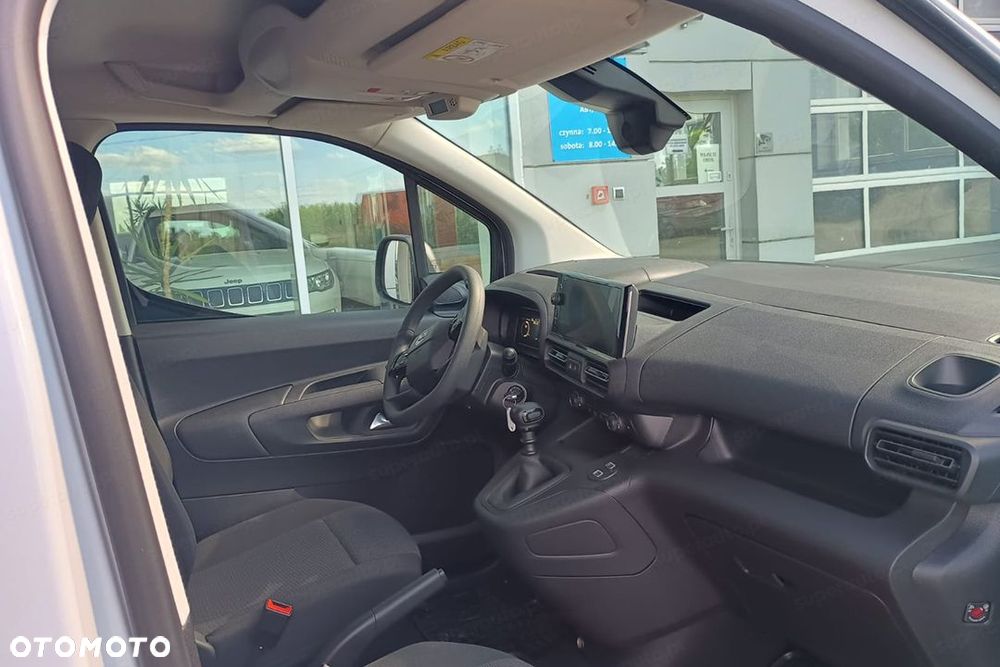 Opel Combo Van L1H1 Izoterma 1.2 110KM - 9
