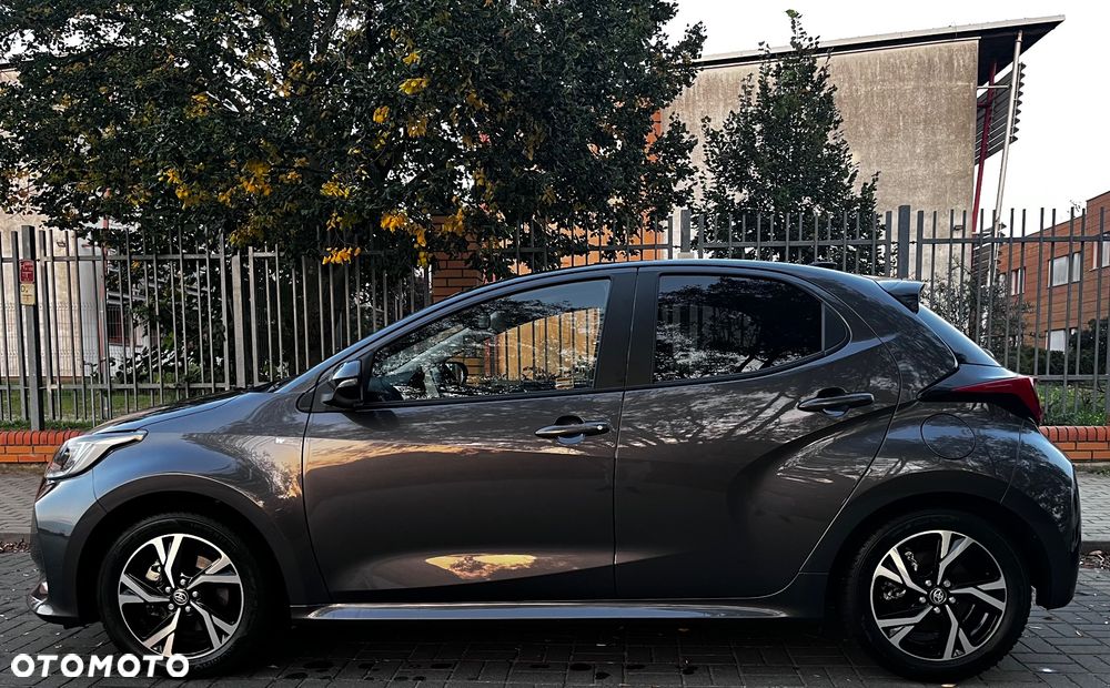 Toyota Yaris - 12
