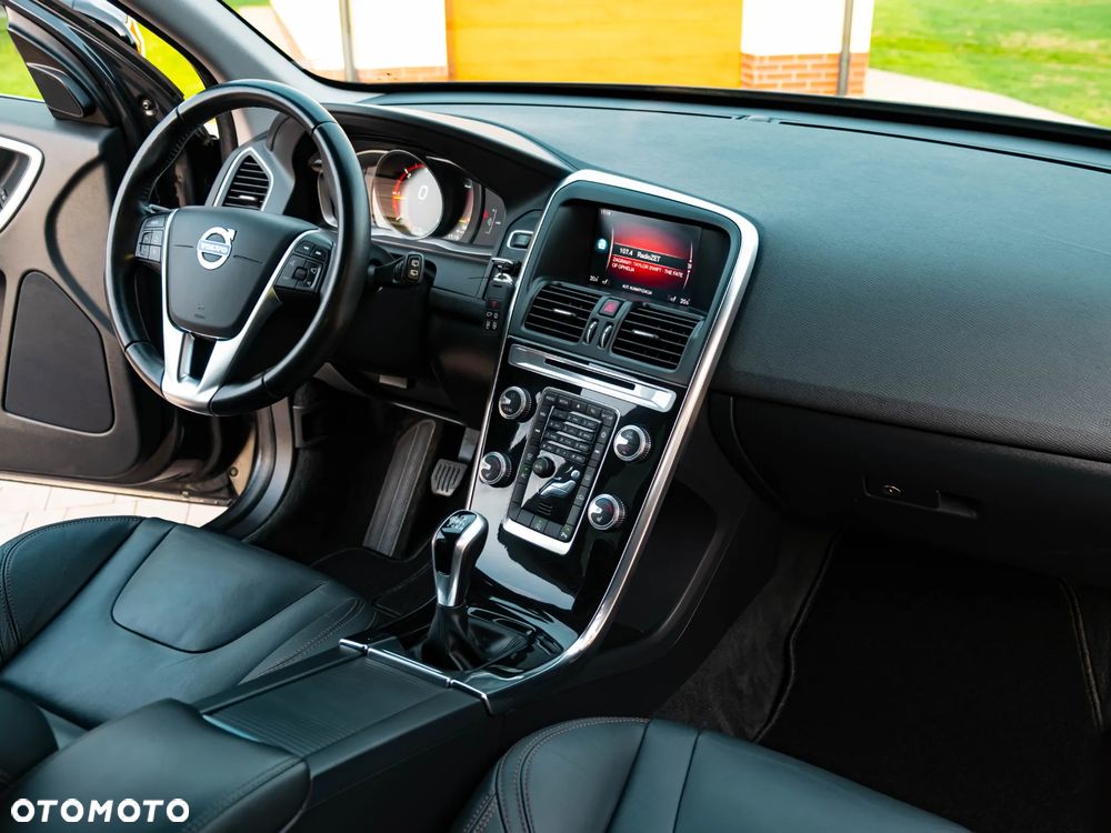 Volvo XC 60 D4 Momentum - 23