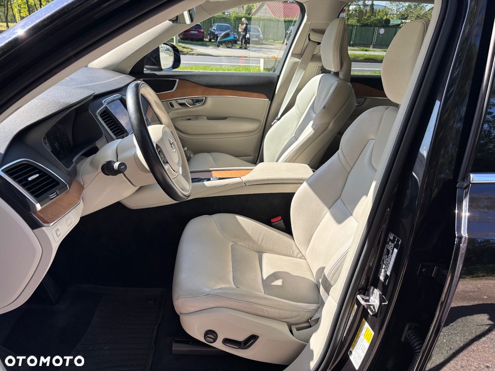 Volvo XC 90 T6 AWD Geartronic Momentum - 11