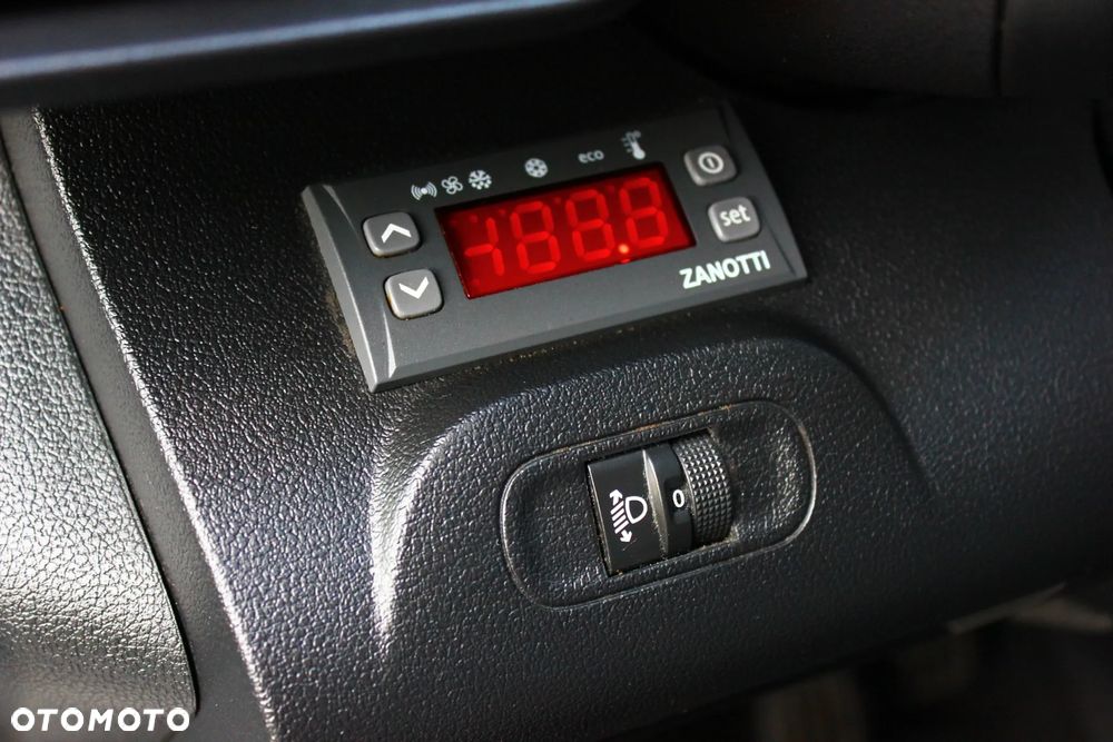 Toyota Proace City CHŁODNIA 1.5D-4D 102KM LONG L2 3 Osobowy - 28