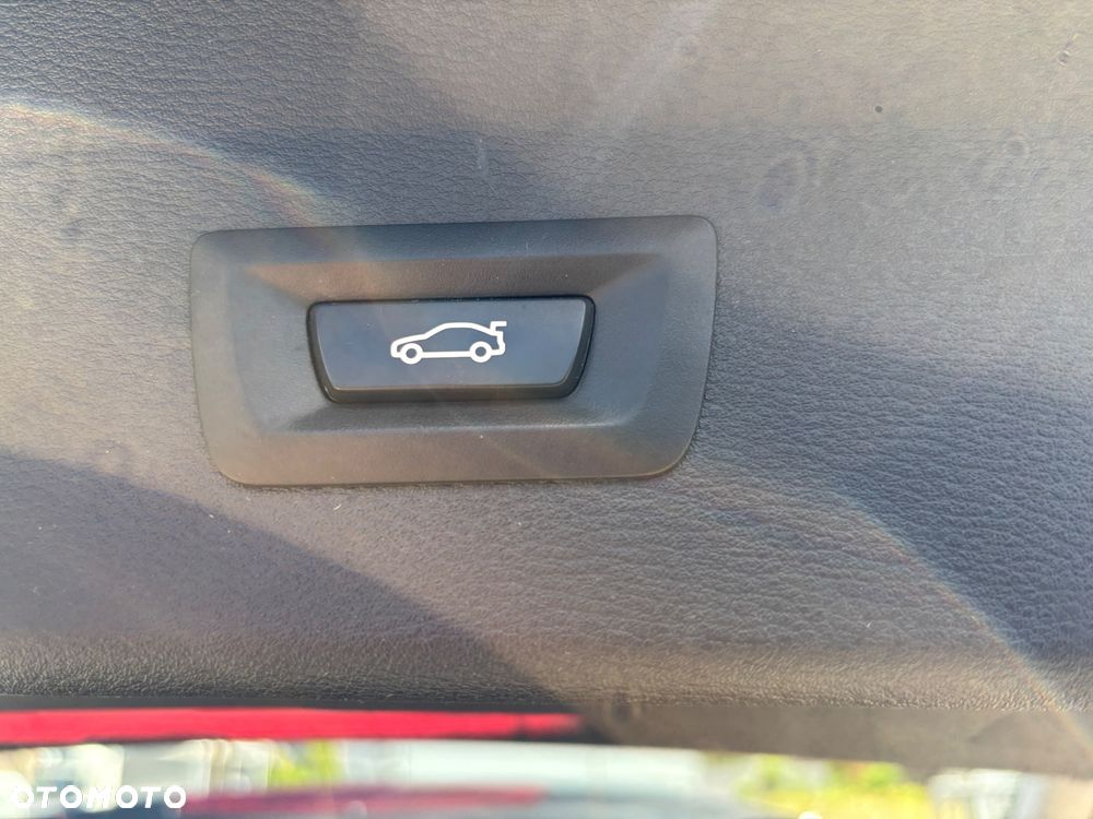 BMW X1 sDrive18i Sport Line - 35