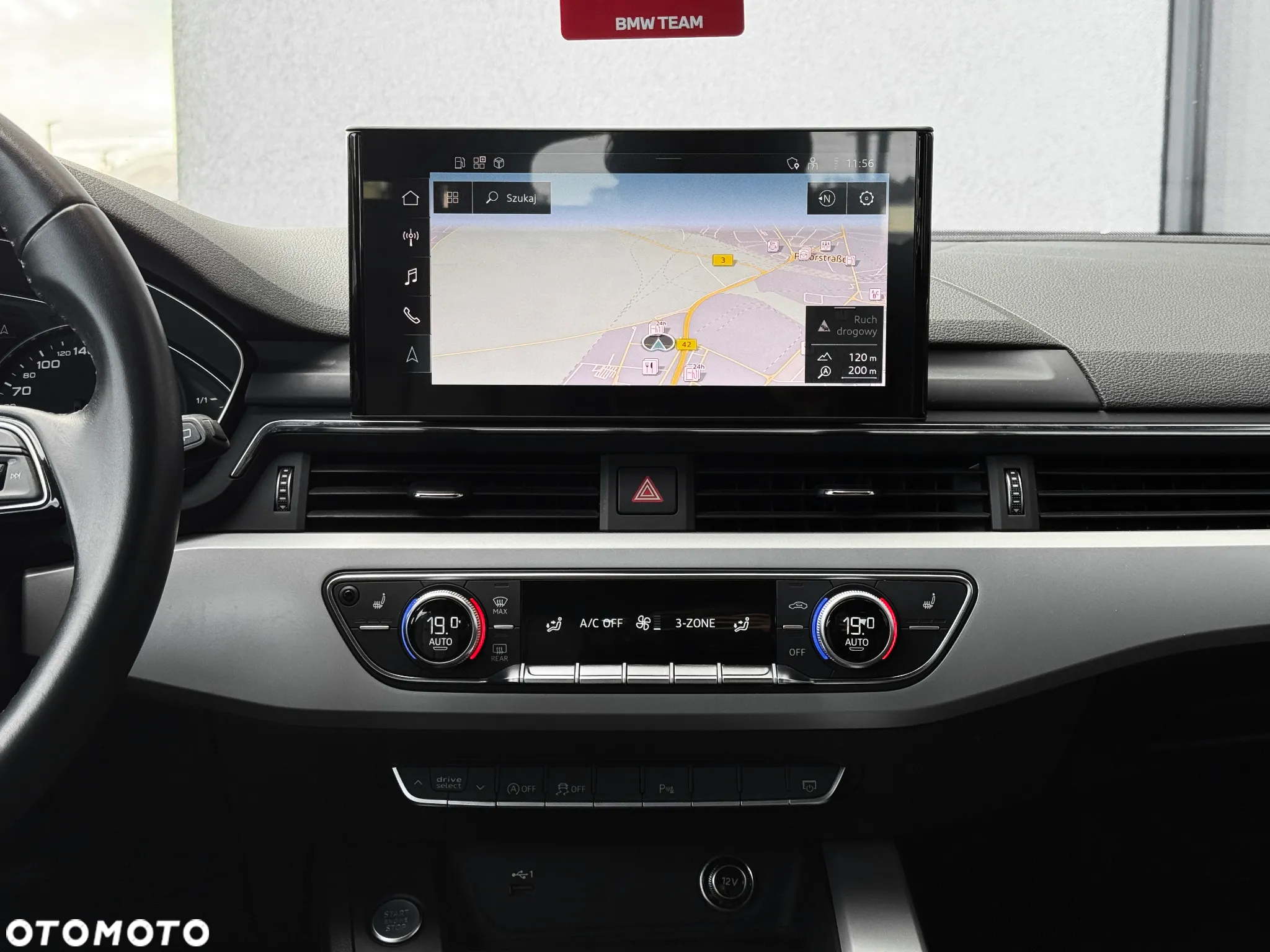 Audi A4 Avant 40 TDI S tronic - 31