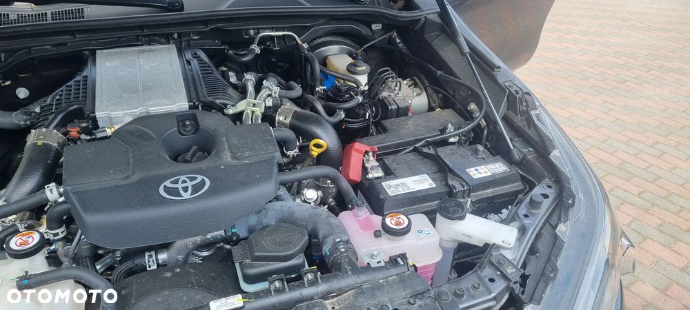Toyota Hilux 4x4 Double Cab Autm Invincible - 8