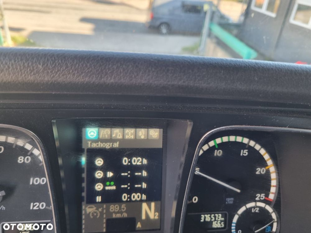 Mercedes-Benz 1845 - 7