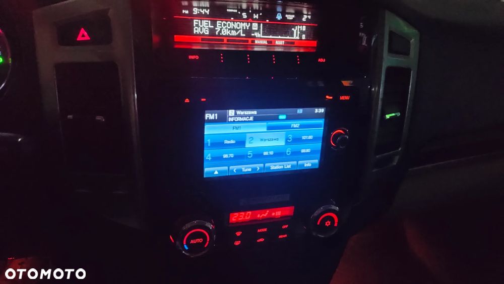 Mitsubishi Pajero - 12