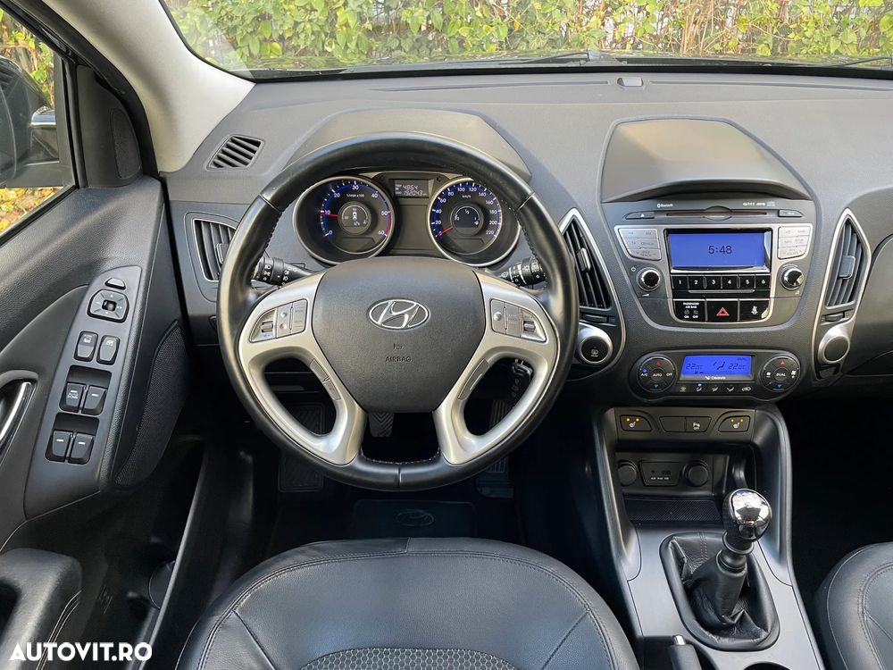 Hyundai ix35 1.7 CRDI 2WD blue Finale Gold - 17