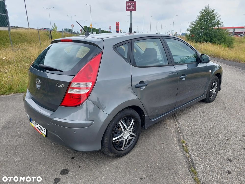 Hyundai i30 1.4 Base + - 5