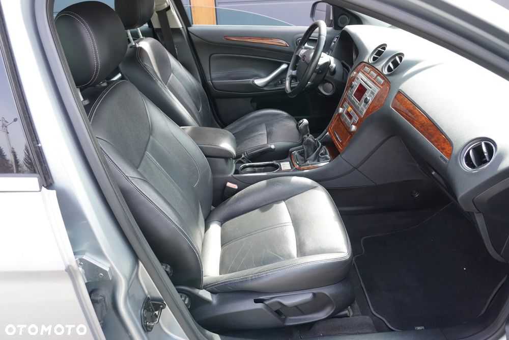 Ford Mondeo 2.0 Ghia X100 / X - 20