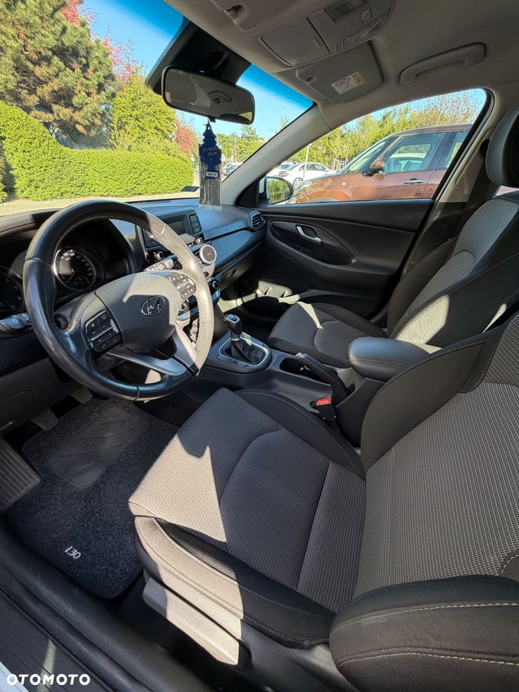 Hyundai i30 1.4 Classic + - 11
