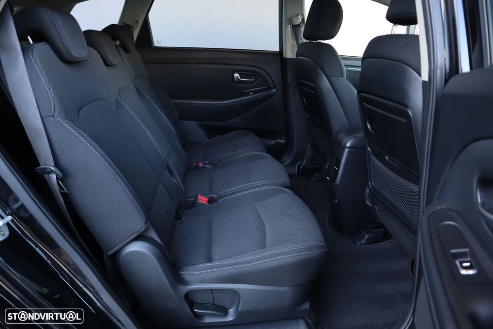 Kia Carens 1.7 CRDi ISG TX - 9