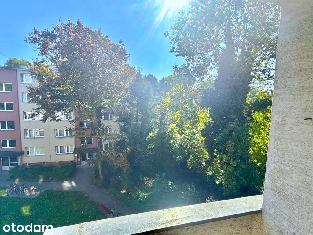 Kawalerka przy parku z balkonem i parkowaniem KROWODRZA