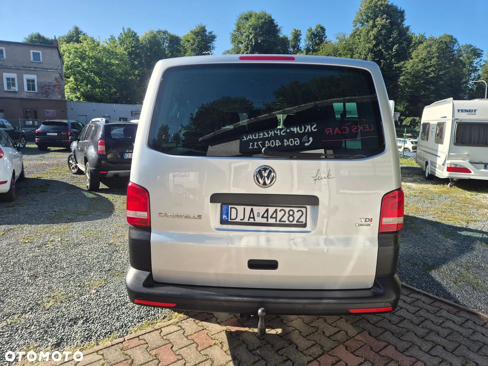 Volkswagen Caravelle - 10