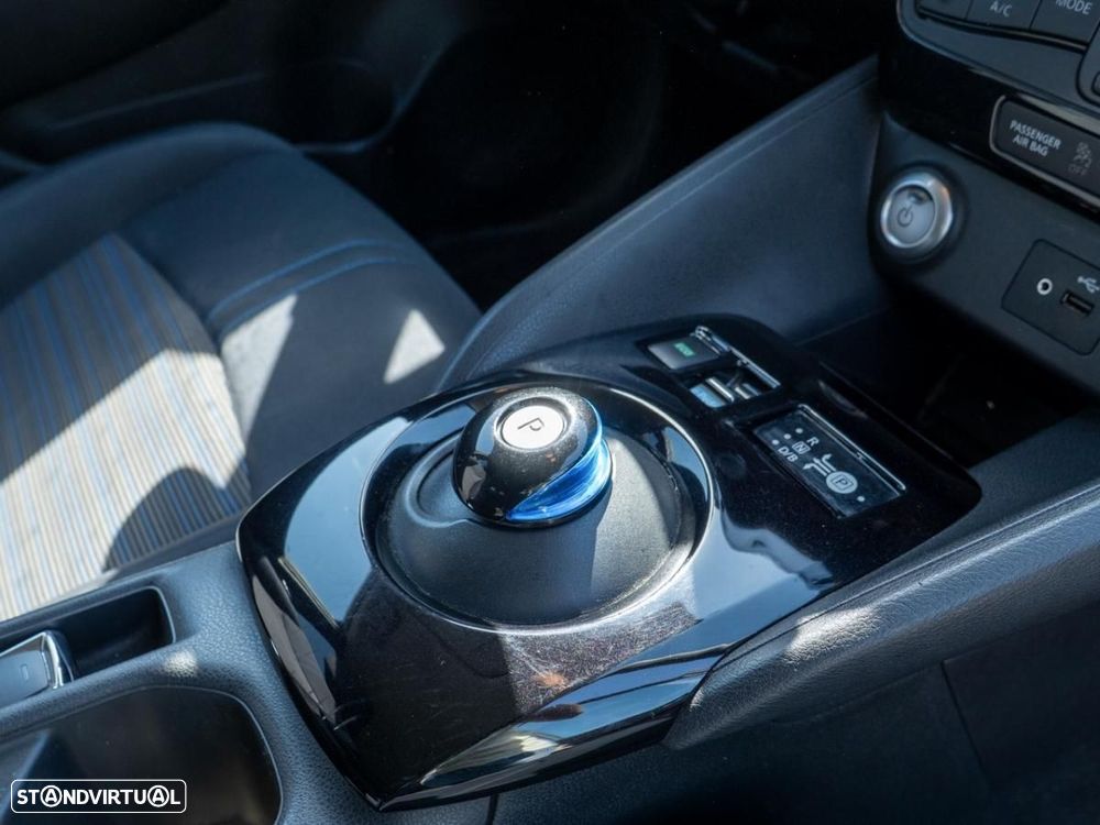 Nissan Leaf 40 kWh N-Connecta - 18