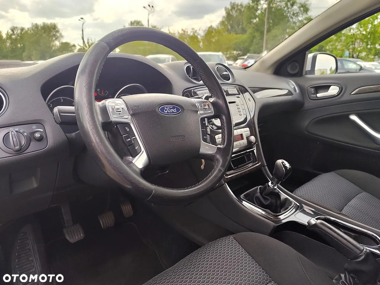 Ford Mondeo 2.0 TDCi Ghia - 12