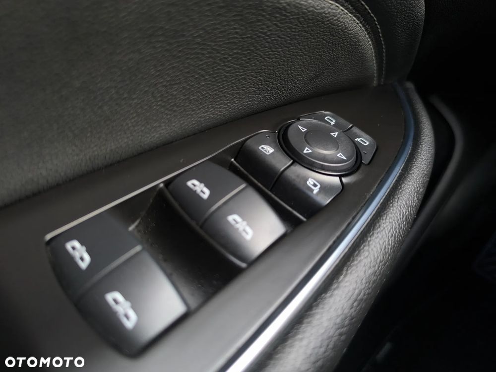 Opel Insignia 1.5 T GPF Innovation S&S - 32