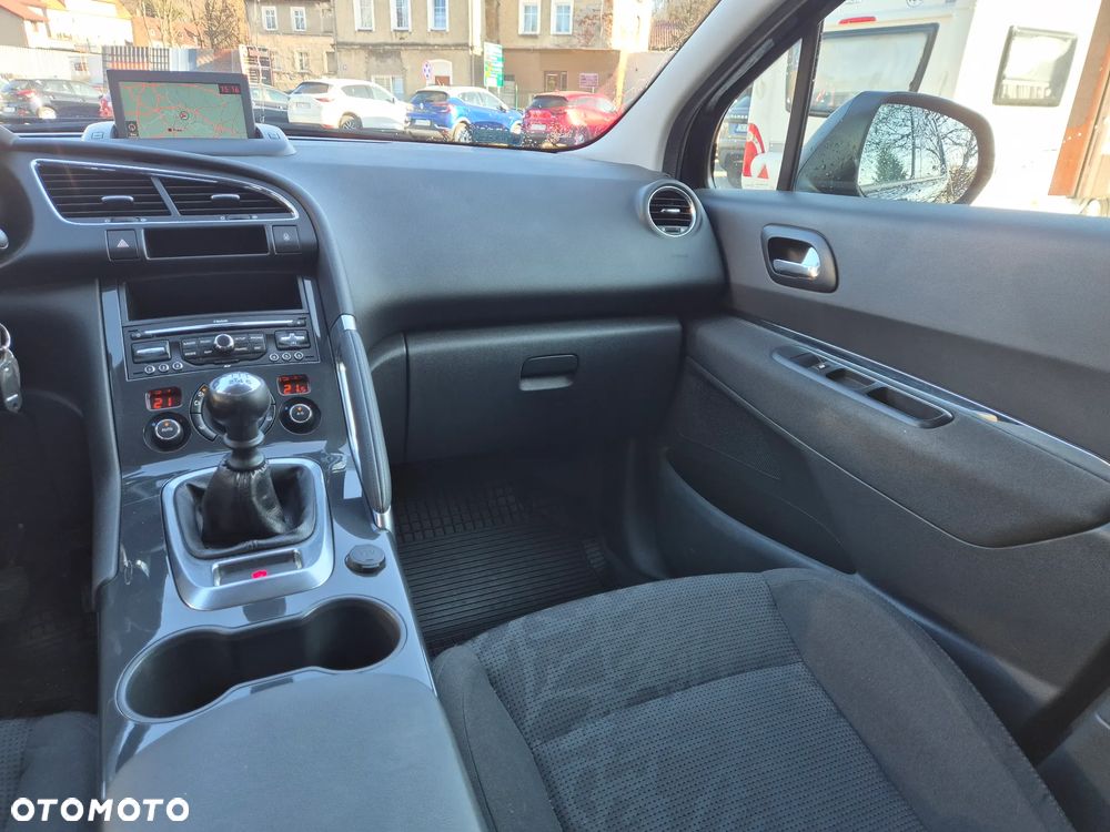 Peugeot 3008 1.6 Allure - 24